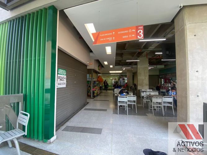 Local en arriendo en La Candelaria, Medellín, 19 m² · foto 2 de 13