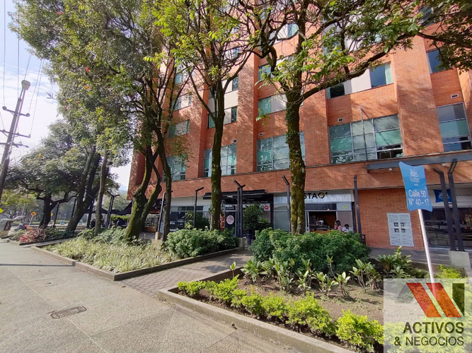 Local en arriendo en Los Naranjos, Itagüí, 67 m² · foto 2 de 8