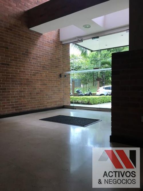 Oficina en arriendo en Los Balsos, Medellín, 137 m² · foto 5 de 10