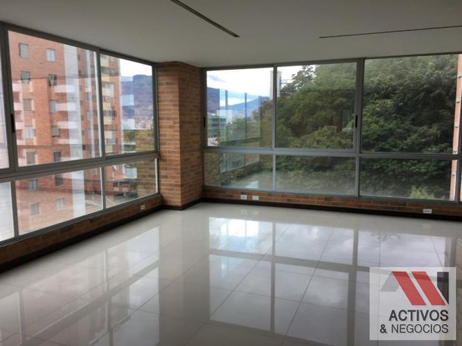 Oficina en arriendo en Los Balsos, Medellín, 137 m² · foto 10 de 10