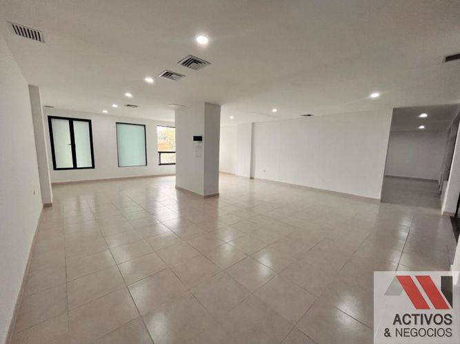 Oficina en arriendo en Santa María De Los Ángeles, Medellín, 140 m² · foto 5 de 9