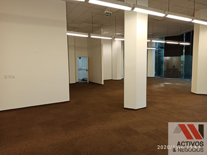 Oficina en arriendo en Patio Bonito, Medellín, 341 m² · foto 4 de 8