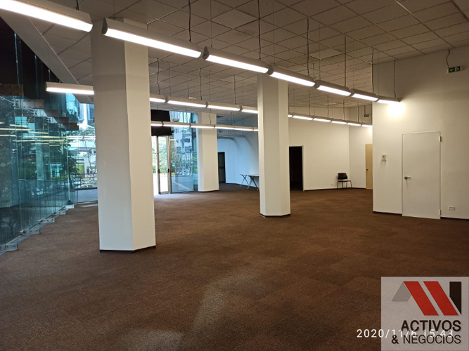 Oficina en arriendo en Patio Bonito, Medellín, 341 m² · foto 5 de 8
