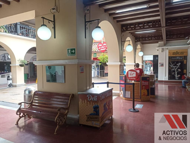 Local en arriendo en La Candelaria, Medellín, 25 m² · foto 2 de 3