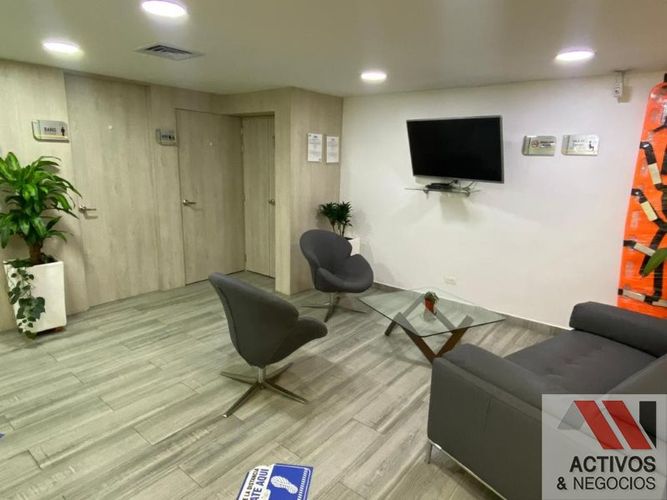 Local en arriendo en El Poblado, Medellín, 55 m² · foto 3 de 15