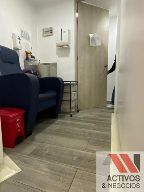 Local en arriendo en El Poblado, Medellín, 55 m² · foto 7 de 15