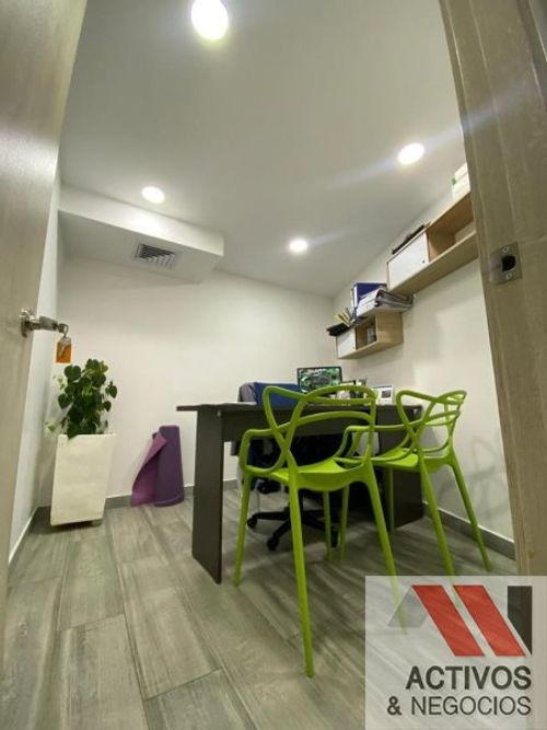 Local en arriendo en El Poblado, Medellín, 55 m² · foto 10 de 15