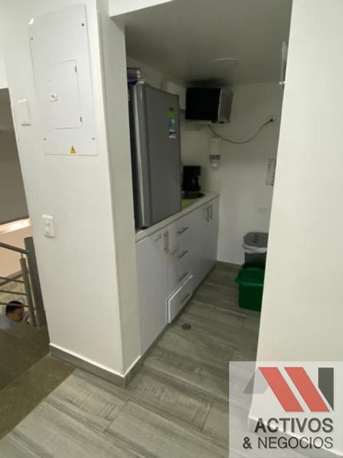 Local en arriendo en El Poblado, Medellín, 55 m² · foto 11 de 15