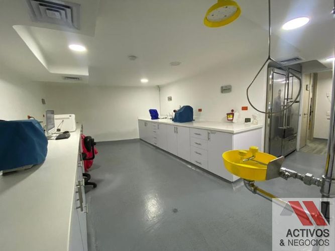 Local en arriendo en El Poblado, Medellín, 55 m² · foto 14 de 15