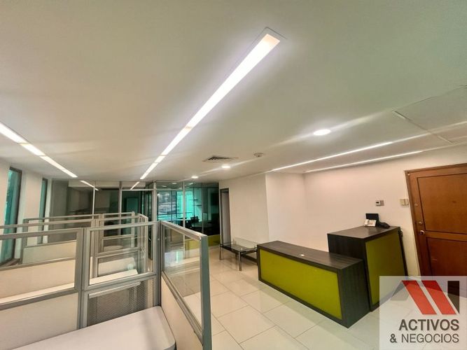 Oficina en arriendo en El Castillo, Medellín, 75 m² · foto 5 de 12