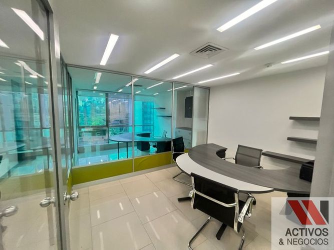 Oficina en arriendo en El Castillo, Medellín, 75 m² · foto 6 de 12