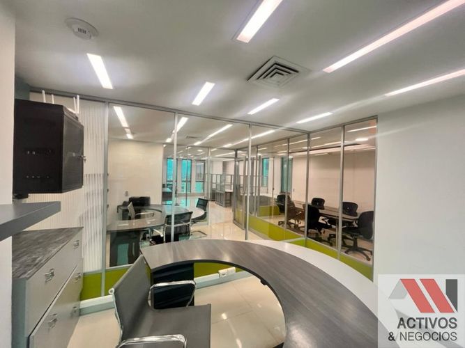 Oficina en arriendo en El Castillo, Medellín, 75 m² · foto 10 de 12