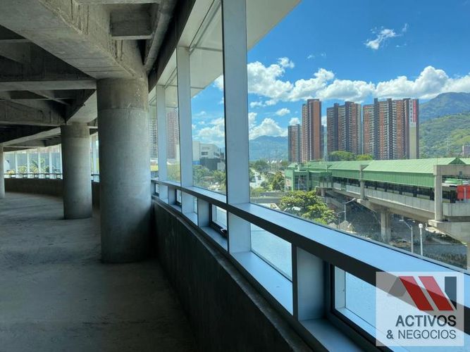 Oficina en arriendo en Niquia, Bello, 1213 m² · foto 8 de 24