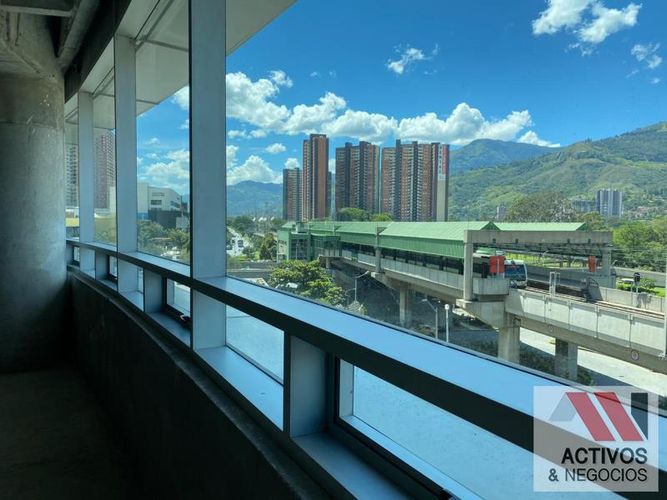 Oficina en arriendo en Niquia, Bello, 1213 m² · foto 12 de 24