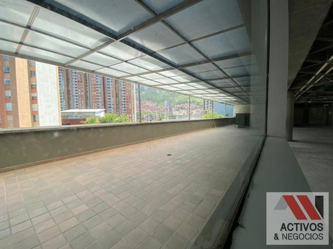 Oficina en arriendo en Niquia, Bello, 1213 m² · foto 13 de 24