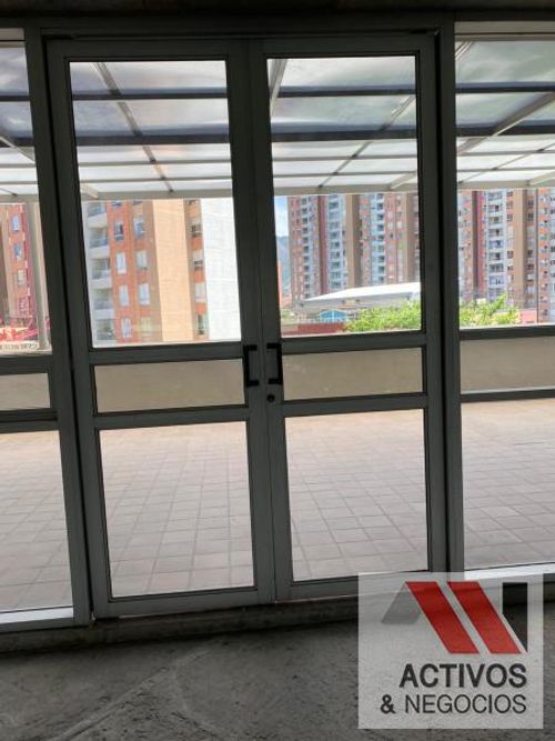 Oficina en arriendo en Niquia, Bello, 1213 m² · foto 17 de 24