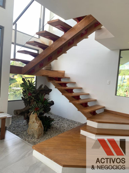 Casa de 4 alcobas en arriendo en Zona Centro, Envigado, 500 m² · foto 10 de 22
