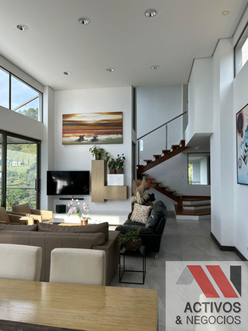 Casa de 4 alcobas en arriendo en Zona Centro, Envigado, 500 m² · foto 13 de 22