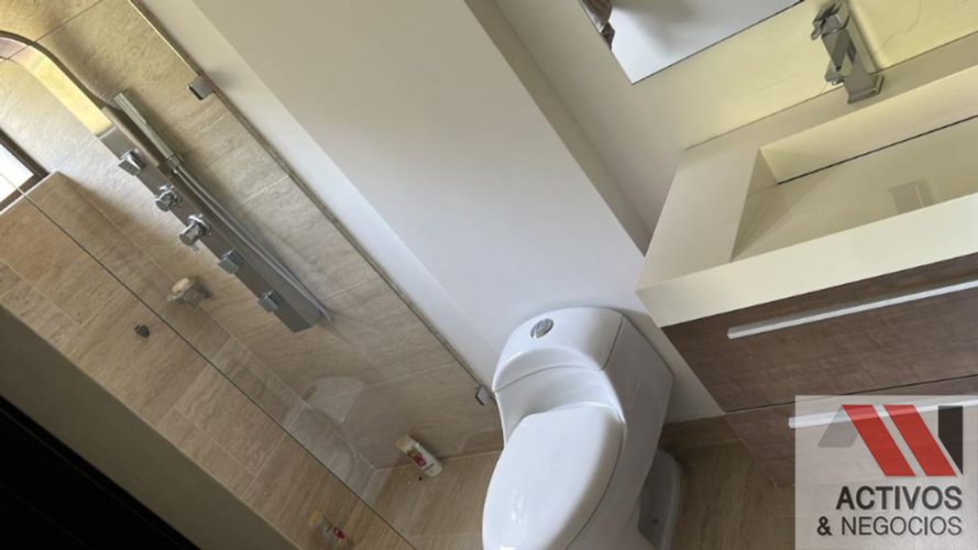 Casa de 4 alcobas en arriendo en Zona Centro, Envigado, 500 m² · foto 18 de 22