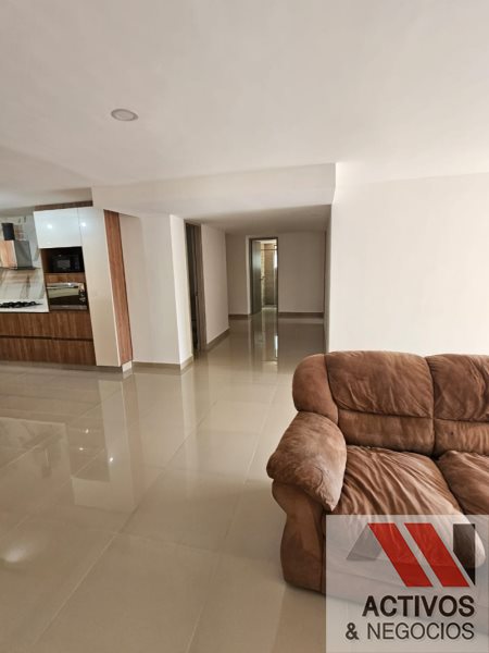 Apartamento de 4 alcobas en venta en El Poblado, Medellín, 210 m² · foto 6 de 17