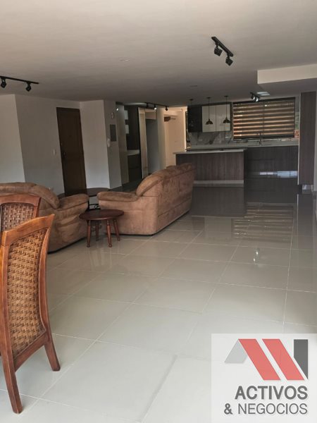 Apartamento de 4 alcobas en venta en El Poblado, Medellín, 210 m² · foto 9 de 17