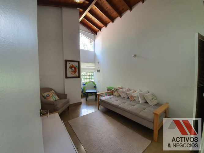 Casa de 3 alcobas en venta en Zuñiga, Envigado · foto 5 de 13