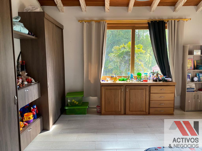 Casa de 5 alcobas en arriendo en San Antonio De Pereira, Rionegro, 2000 m² · foto 11 de 21