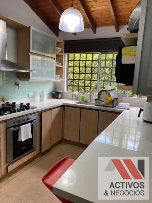 Casa de 3 alcobas en venta en Zuñiga, Envigado · foto 11 de 13