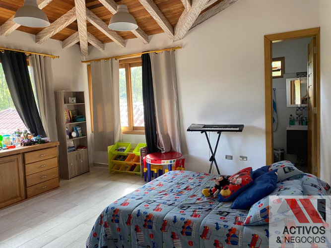 Casa de 5 alcobas en arriendo en San Antonio De Pereira, Rionegro, 2000 m² · foto 14 de 21