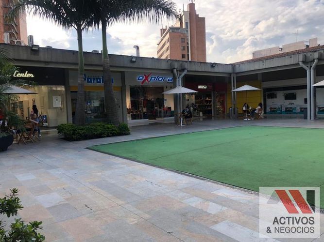 Local en venta en El Poblado, Medellín, 84 m² · foto 5 de 5