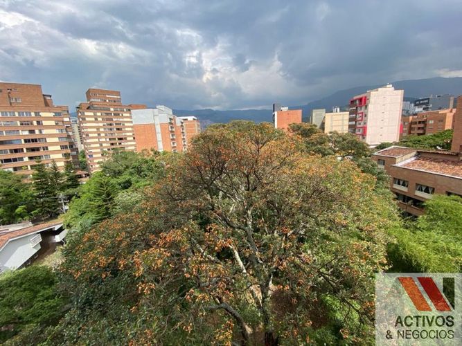 Apartamento de 4 alcobas en venta en Conquistadores, Medellín, 185 m² · foto 4 de 24