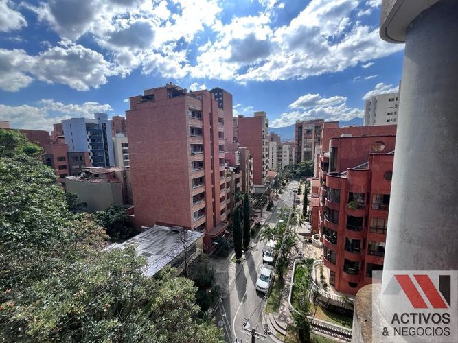 Apartamento de 4 alcobas en venta en Conquistadores, Medellín, 185 m² · foto 6 de 24