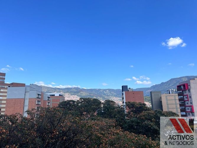 Apartamento de 4 alcobas en venta en Conquistadores, Medellín, 185 m² · foto 7 de 24