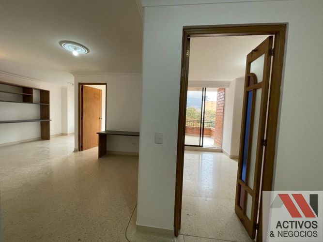 Apartamento de 4 alcobas en venta en Conquistadores, Medellín, 185 m² · foto 8 de 24