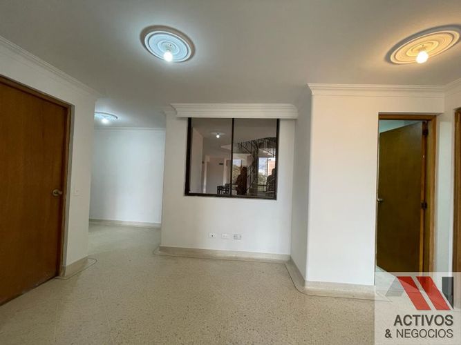 Apartamento de 4 alcobas en venta en Conquistadores, Medellín, 185 m² · foto 9 de 24