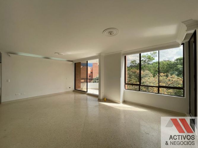 Apartamento de 4 alcobas en venta en Conquistadores, Medellín, 185 m² · foto 18 de 24