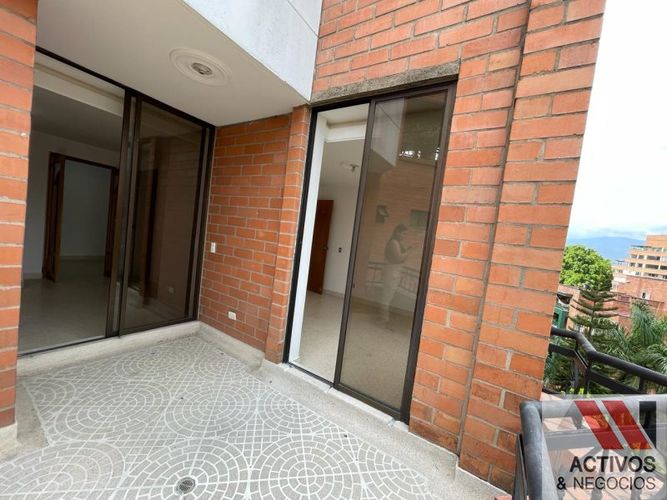 Apartamento de 4 alcobas en venta en Conquistadores, Medellín, 185 m² · foto 21 de 24