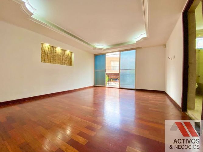Casa de 4 alcobas en venta en Altos Del Poblado, Medellín, 240 m² · foto 19 de 22
