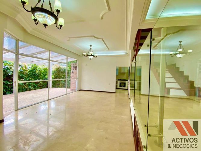 Casa de 4 alcobas en venta en Altos Del Poblado, Medellín, 240 m² · foto 21 de 22