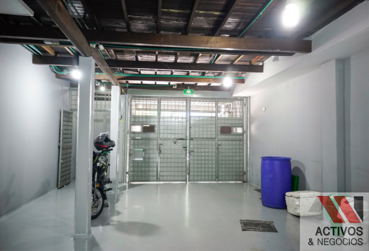 Local en venta en San Diego, Medellín, 907 m² · foto 7 de 9