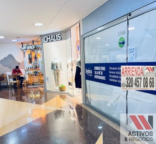 Local en arriendo en San Diego, Medellín, 37 m² · foto 2 de 10