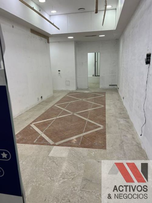Local en arriendo en San Diego, Medellín, 37 m² · foto 4 de 10