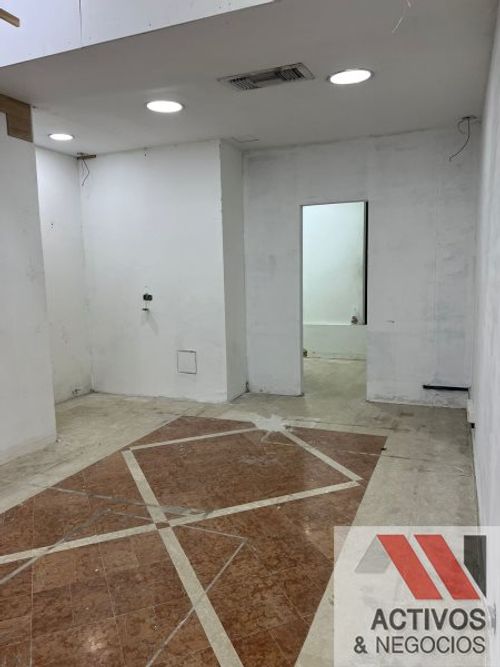 Local en arriendo en San Diego, Medellín, 37 m² · foto 8 de 10
