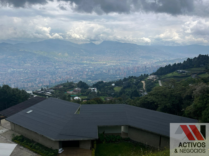 Casa de 4 alcobas en venta en Pantanillo, Envigado · foto 2 de 24