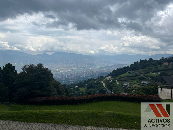 Casa de 4 alcobas en venta en Pantanillo, Envigado · foto 3 de 24