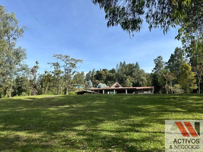 Finca en venta en Santa Elena, Medellín, 7853 m² · foto 4 de 18