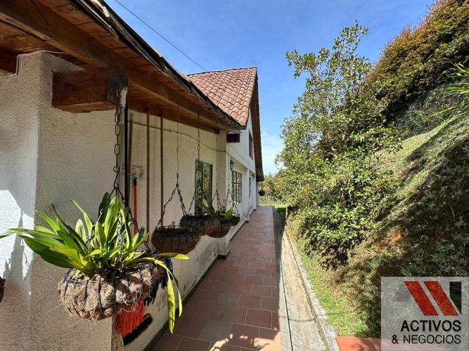 Finca en venta en Santa Elena, Medellín, 7853 m² · foto 6 de 18
