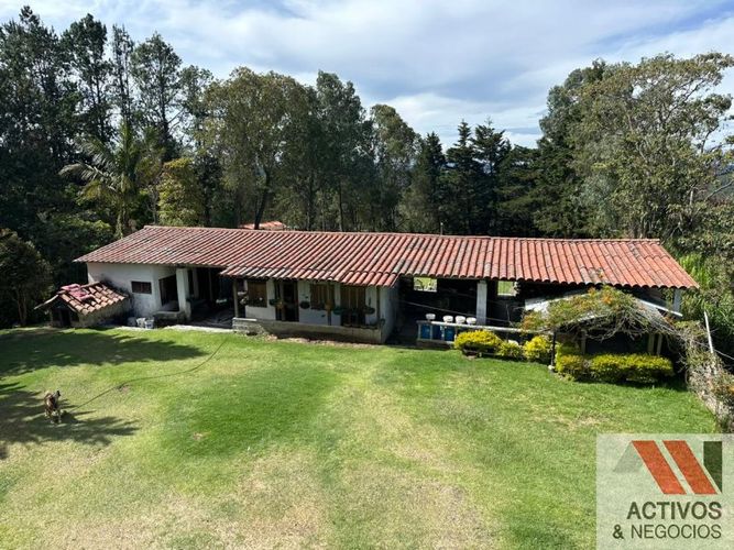 Finca en venta en Santa Elena, Medellín, 7853 m² · foto 9 de 18