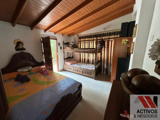 Finca en venta en Santa Elena, Medellín, 7853 m² · foto 14 de 18