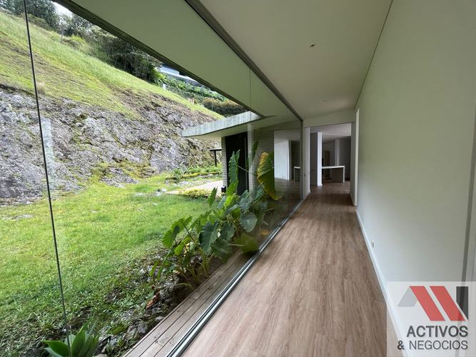 Casa de 4 alcobas en venta en Pantanillo, Envigado · foto 15 de 24